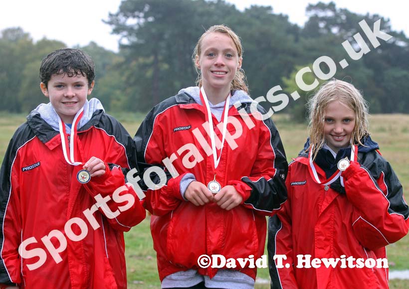 Herne Hill Harriers winners of the under-13 girls, ERRA National Athletes Road Relay. Photo: David T. Hewitson/Sports for All Pics